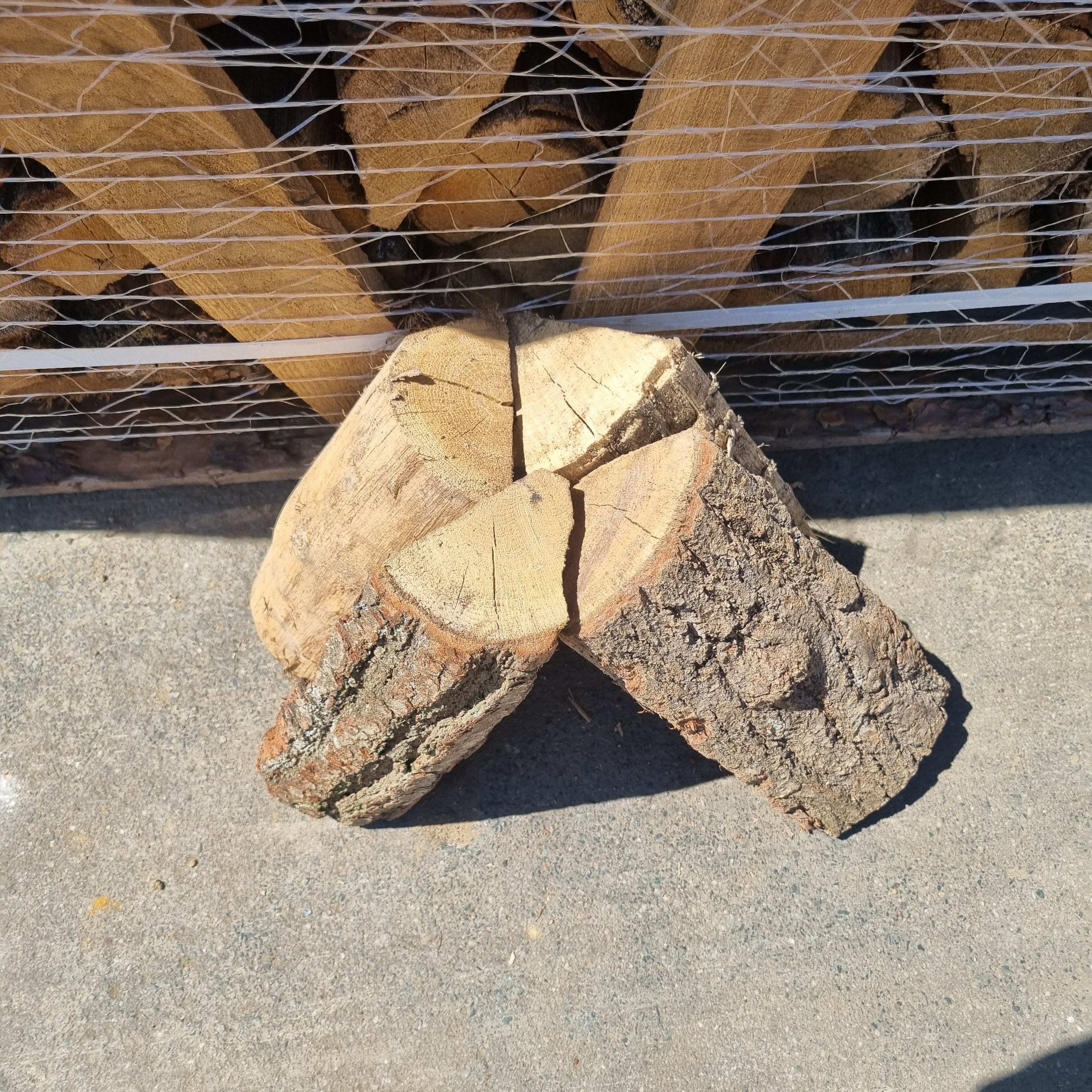 Ovengedroogd Haardhout Mix Eik Beuk Berk Essen 1.1 m³ Gestapeld