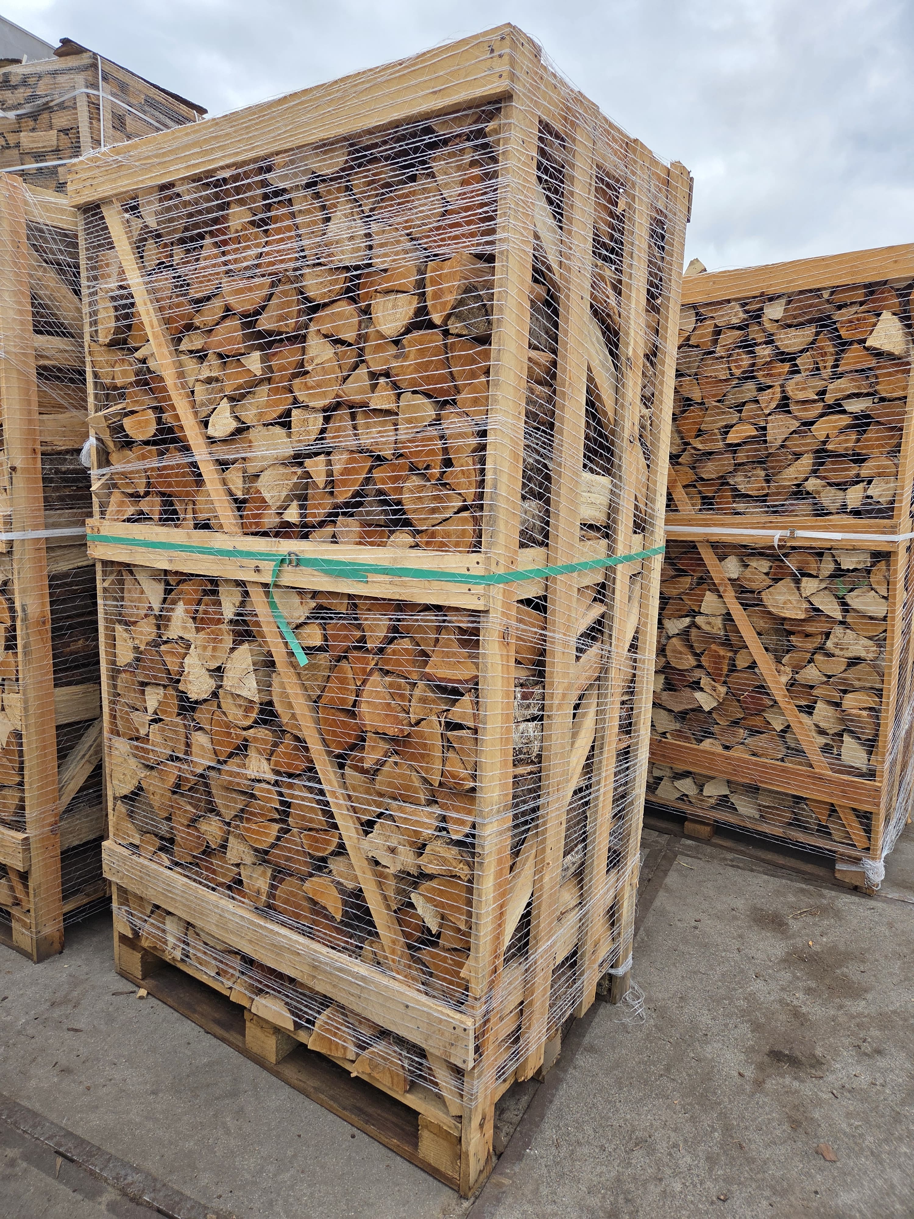 Ovengedroogd Haardhout Mix Eik Beuk Berk Essen grote pallet